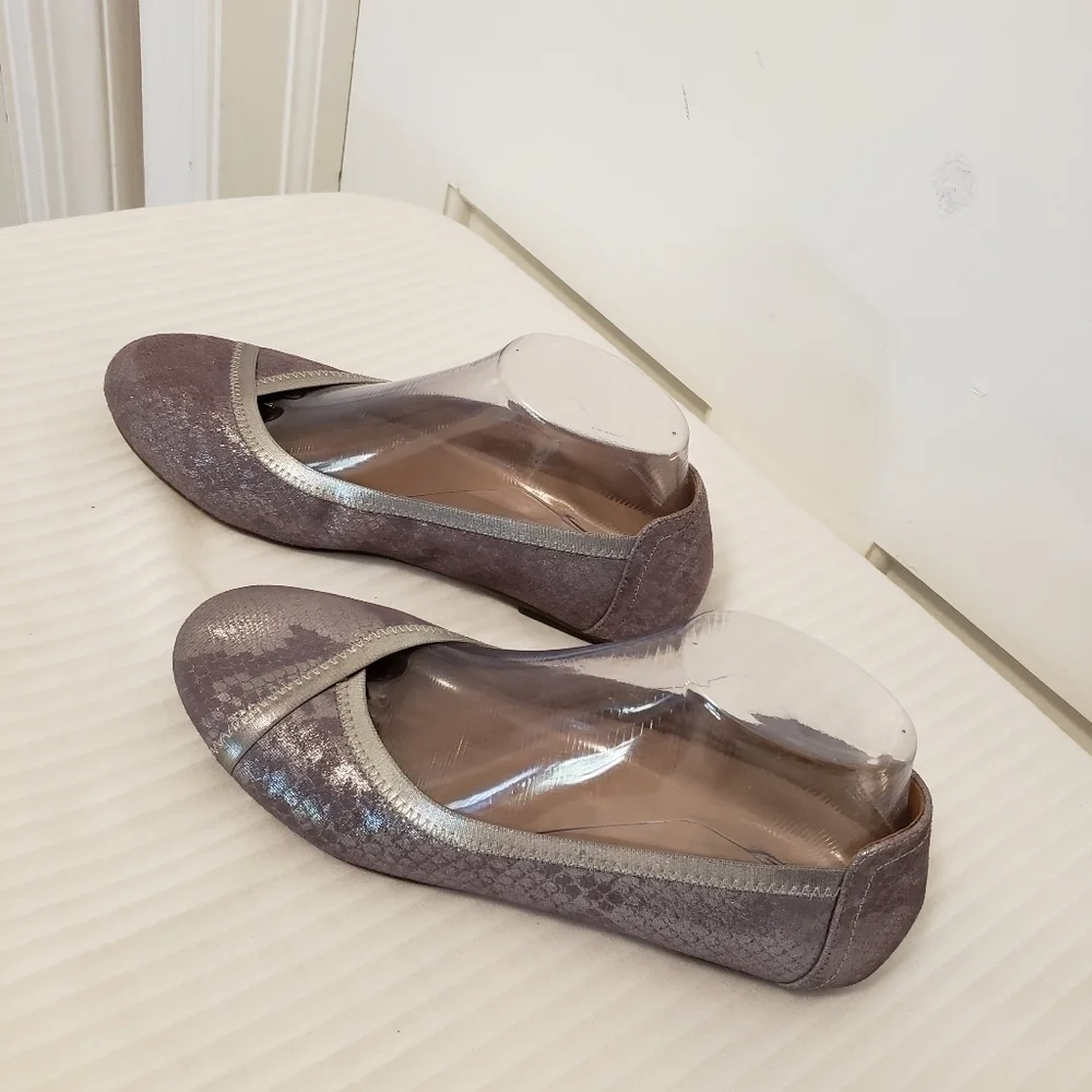 Vionic Caroll Purple & Silver Ballet Style Flats size 7.5, comfy